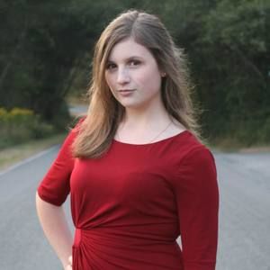 Meet your Posher, Elise